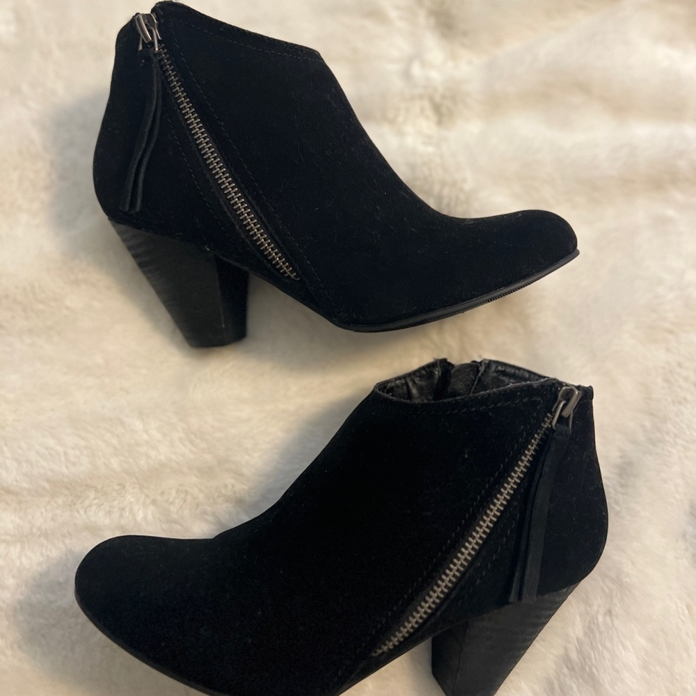 XOXO Booties